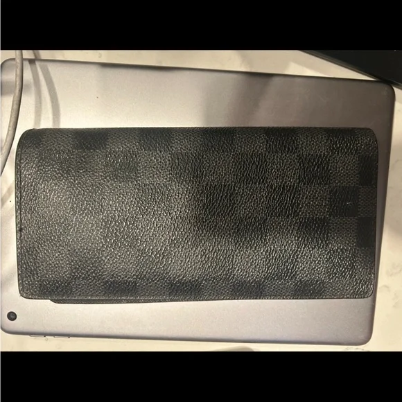 Louis Vuitton Damier Bi-fold - Picture 8 of 9